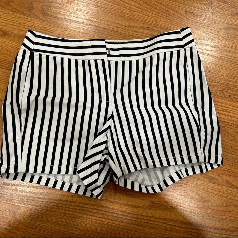 J. Crew white and black striped shorts size 00 nwot